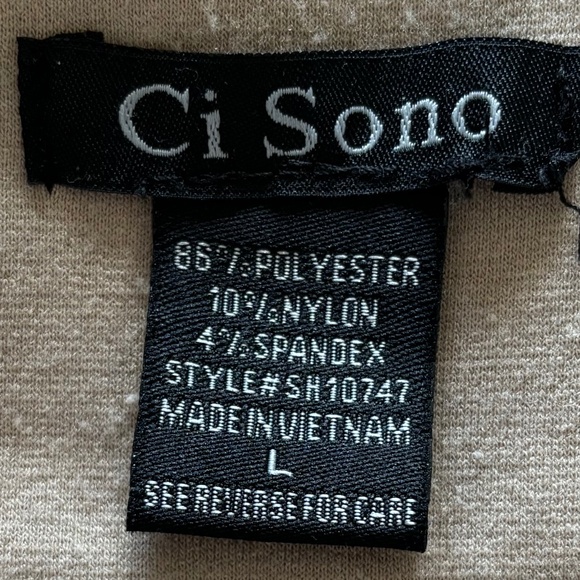 Ci Sono Shorts (NWOT) - Picture 11 of 11